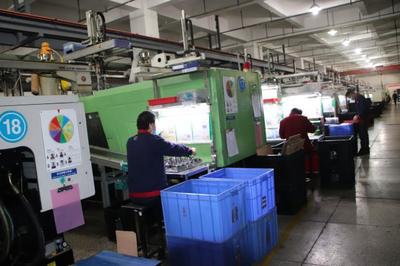 贛州經(jīng)開(kāi)區(qū)出臺(tái)'防疫暖企'八條政策，助力汽車(chē)配件研發(fā)企業(yè)復(fù)工復(fù)產(chǎn)