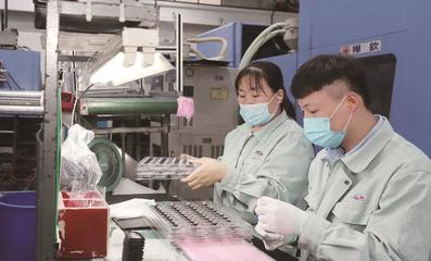 汽車(chē)配件研發(fā) 忙生產(chǎn)，趕訂單，搶市場(chǎng)機(jī)遇